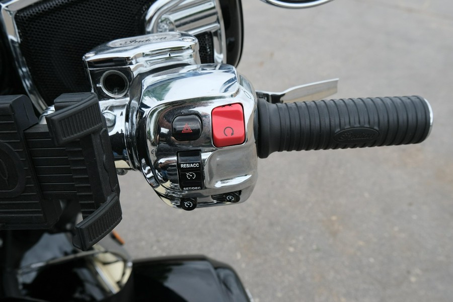 2017 INDIAN MOTORCYCLE ROADMASTER
