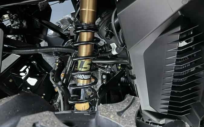 2027 Can-Am Outlander X MR 1000R