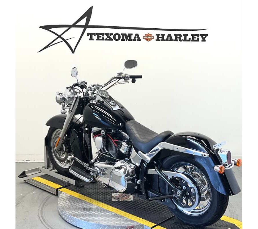 2011 Harley-Davidson SOFTAIL DELUXE FLSTN