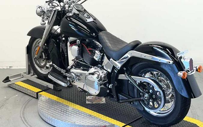 2011 Harley-Davidson SOFTAIL DELUXE FLSTN