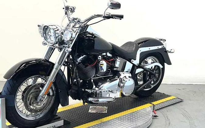 2011 Harley-Davidson SOFTAIL DELUXE FLSTN