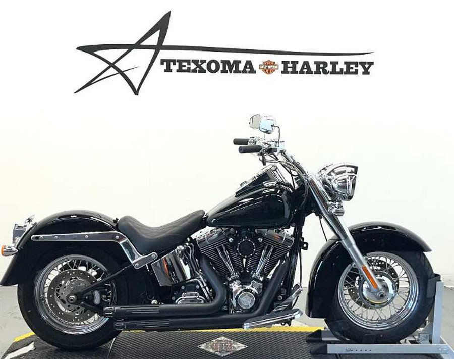 2011 Harley-Davidson SOFTAIL DELUXE FLSTN
