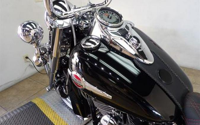 2017 Harley-Davidson Heritage Softail® Classic