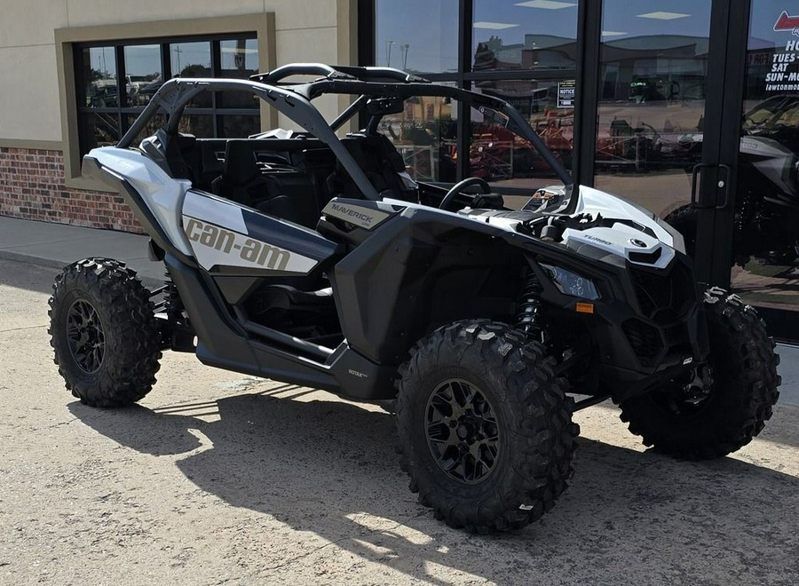 2024 Can-Am® Maverick X3 DS Turbo Catalyst Gray