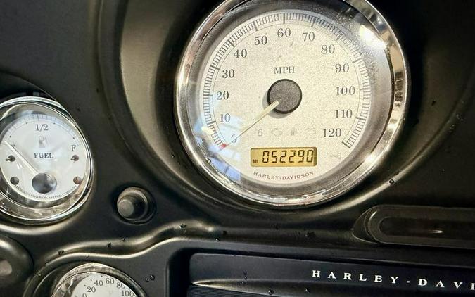 2012 Harley-Davidson® FLHX103