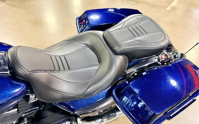 2012 Harley-Davidson® FLHX103