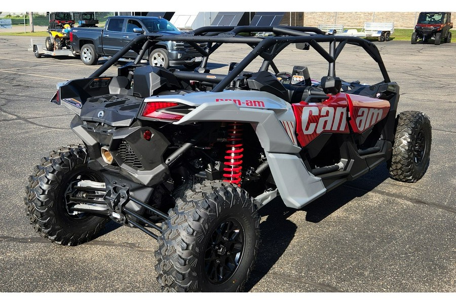 2025 Can-Am Maverick Max DS Turbo Sil/Red