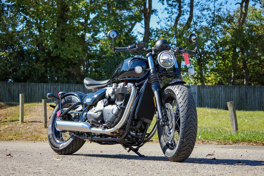 2027 Bonneville Bobber - Triumph