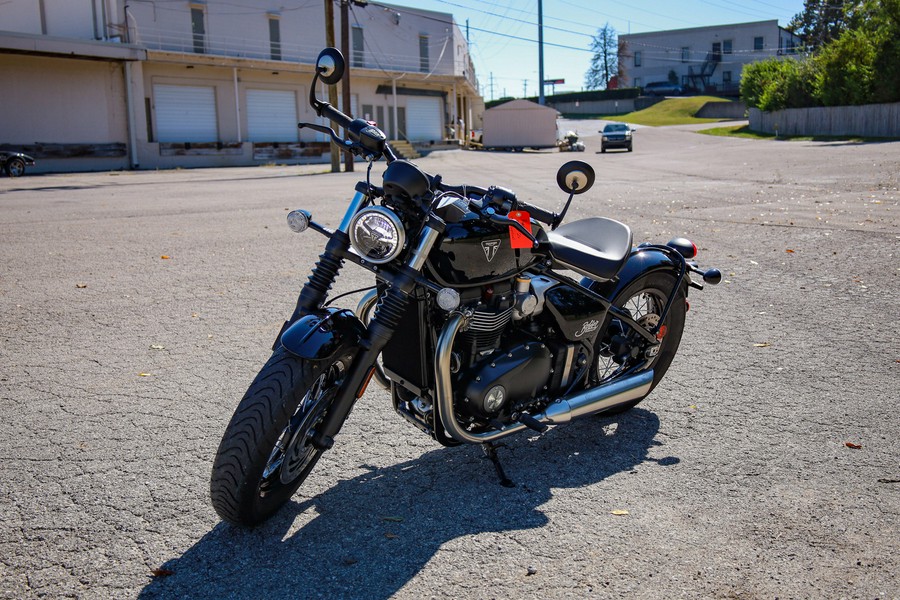 2027 Bonneville Bobber - Triumph