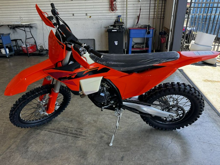 2025 KTM 125 XC