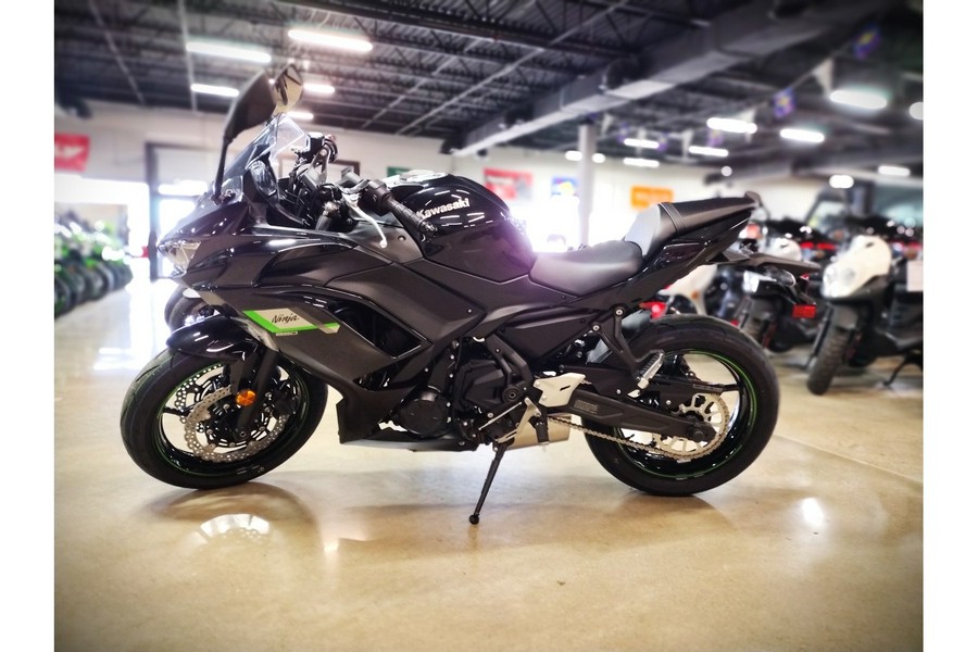 2025 Kawasaki Ninja 650 Base
