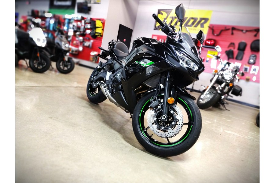 2025 Kawasaki Ninja 650 Base