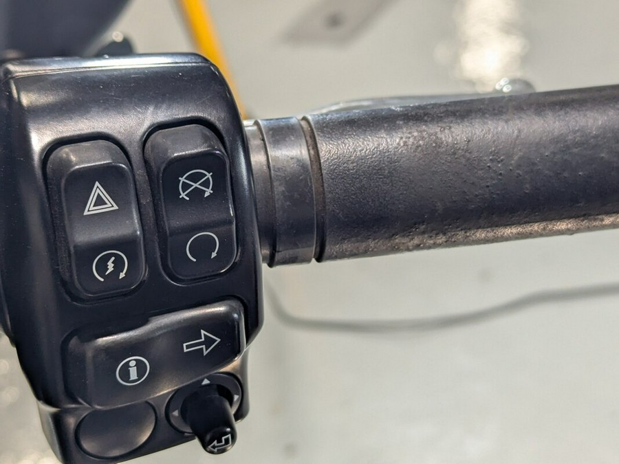 2016 Harley-Davidson® Tri Glide® Ultra Billet Silver