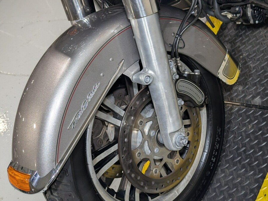 2016 Harley-Davidson® Tri Glide® Ultra Billet Silver