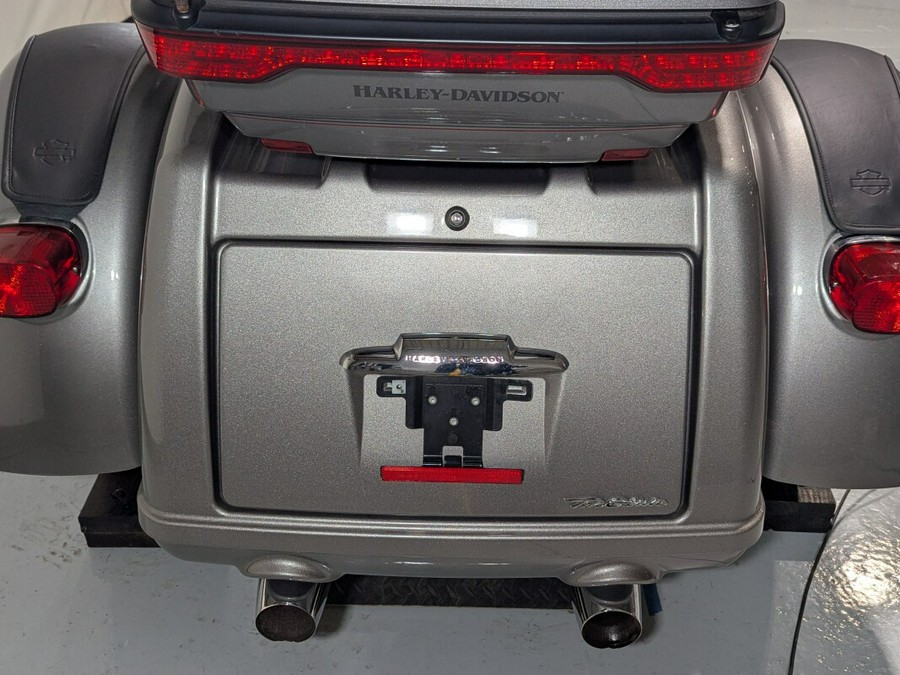 2016 Harley-Davidson® Tri Glide® Ultra Billet Silver