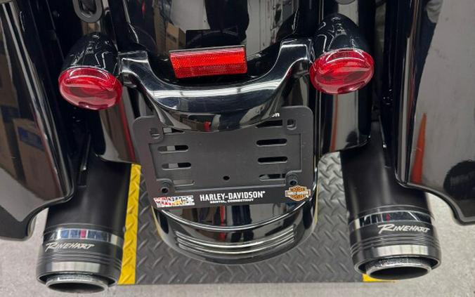 2018 FLHXS Street Glide® Special