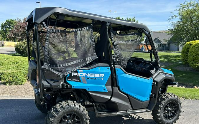 2025 Honda Pioneer 1000-5 Deluxe