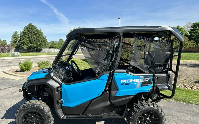 2025 Honda Pioneer 1000-5 Deluxe