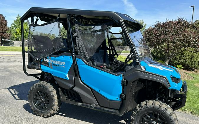 2025 Honda Pioneer 1000-5 Deluxe