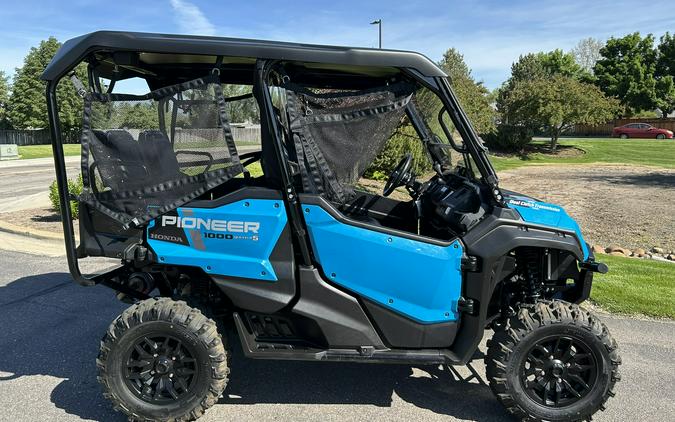 2025 Honda Pioneer 1000-5 Deluxe