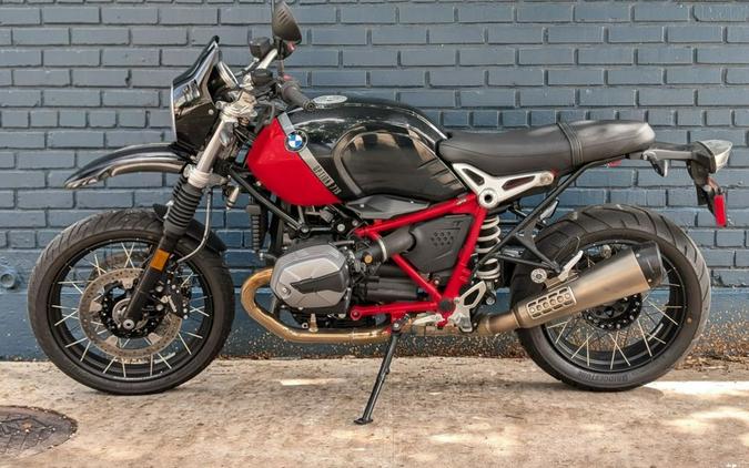 2022 BMW R nineT Urban G/S 719 Black Storm Metallic/Racing Red