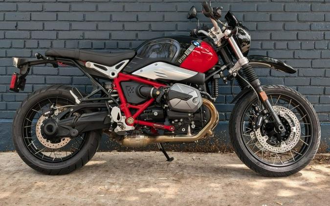 2022 BMW R nineT Urban G/S 719 Black Storm Metallic/Racing Red