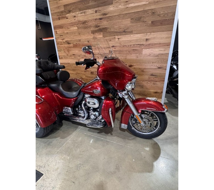 2013 Harley-Davidson FLHTCUTG - Tri Glide Ultra Classic