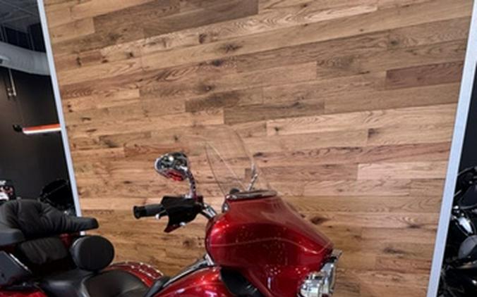 2013 Harley-Davidson FLHTCUTG - Tri Glide Ultra Classic