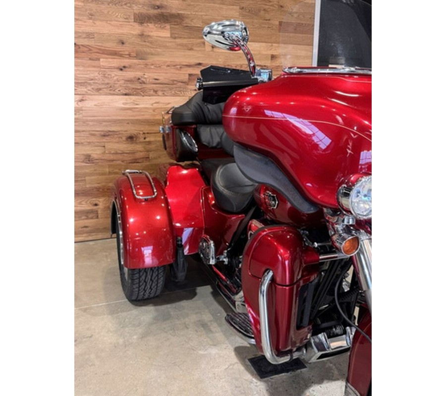2013 Harley-Davidson FLHTCUTG - Tri Glide Ultra Classic