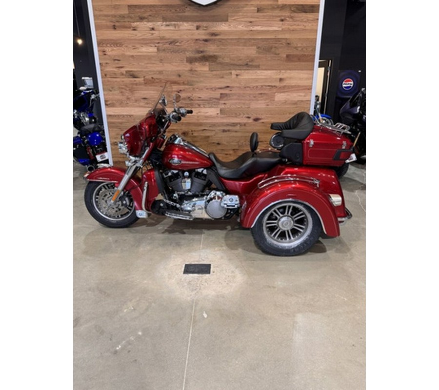 2013 Harley-Davidson FLHTCUTG - Tri Glide Ultra Classic