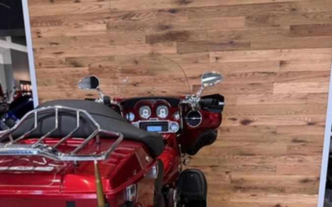 2013 Harley-Davidson FLHTCUTG - Tri Glide Ultra Classic