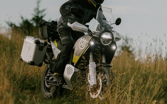 2025 HUSQVARNA Norden 901 Expedition - H895627D