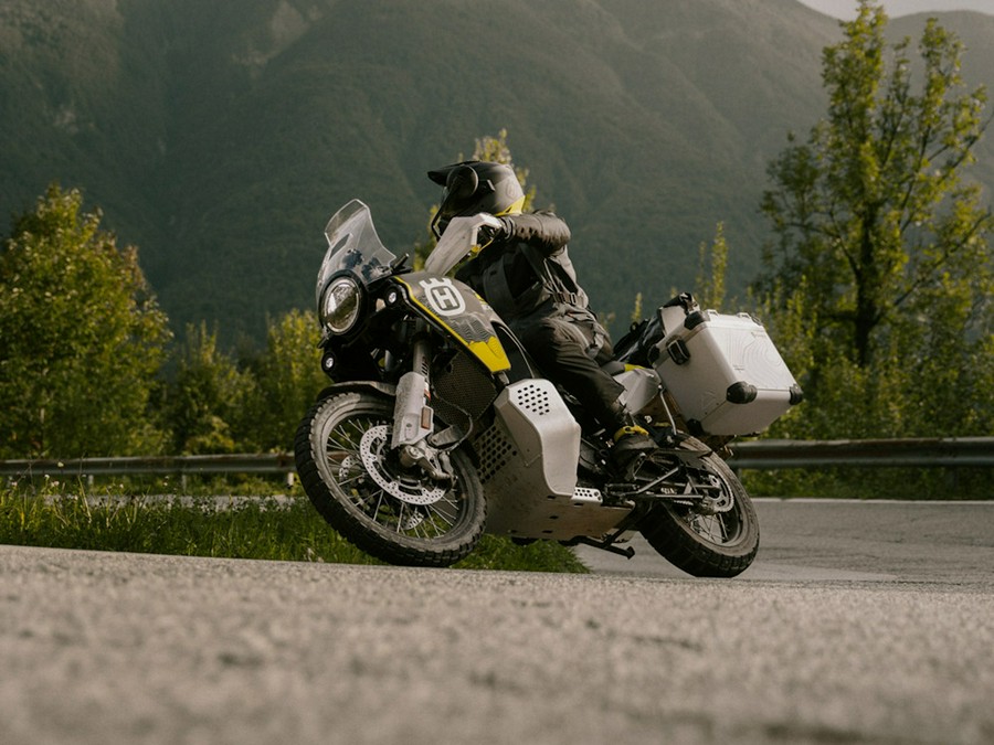 2025 HUSQVARNA Norden 901 Expedition - H895627D