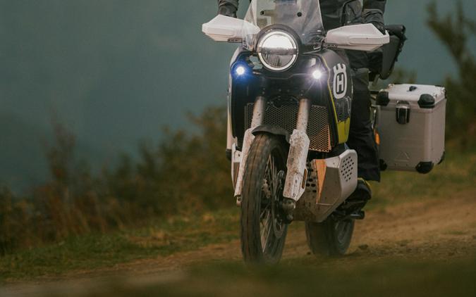 2025 HUSQVARNA Norden 901 Expedition - H895627D