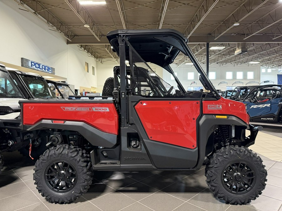 2026 Honda Pioneer 1000 Deluxe