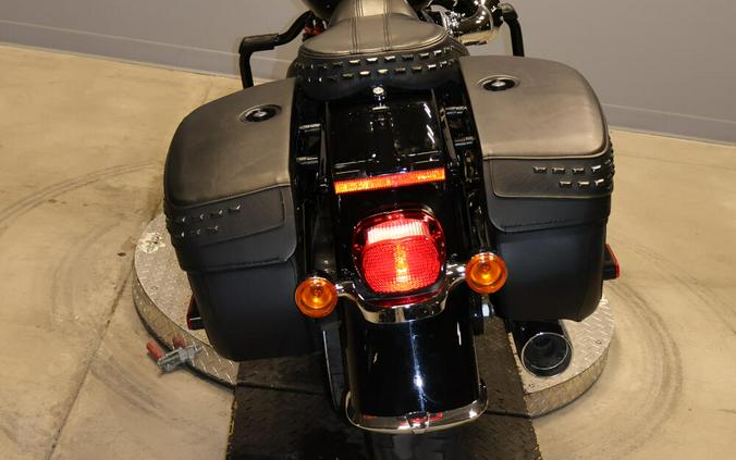 2018 Harley-Davidson Heritage Classic FLHC