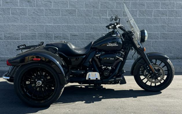 Harley-Davidson Freewheeler 2023 FLRT 854069T BLACK W/ PINSTRIPE