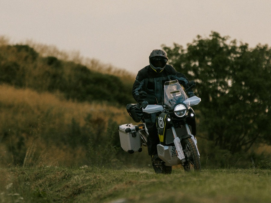 2025 HUSQVARNA Norden 901 Expedition - H895672D