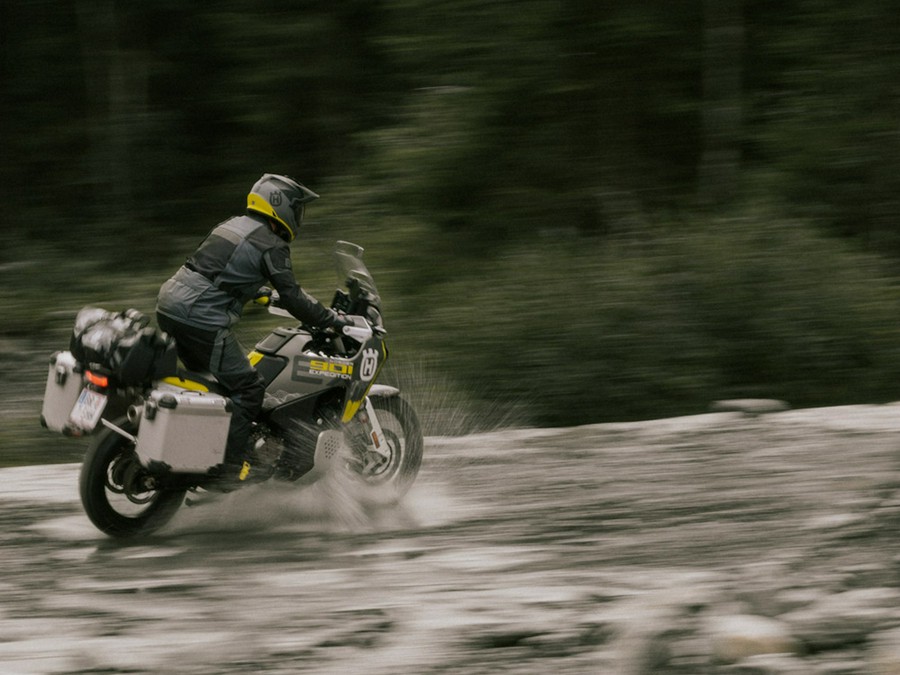 2025 HUSQVARNA Norden 901 Expedition - H895672D