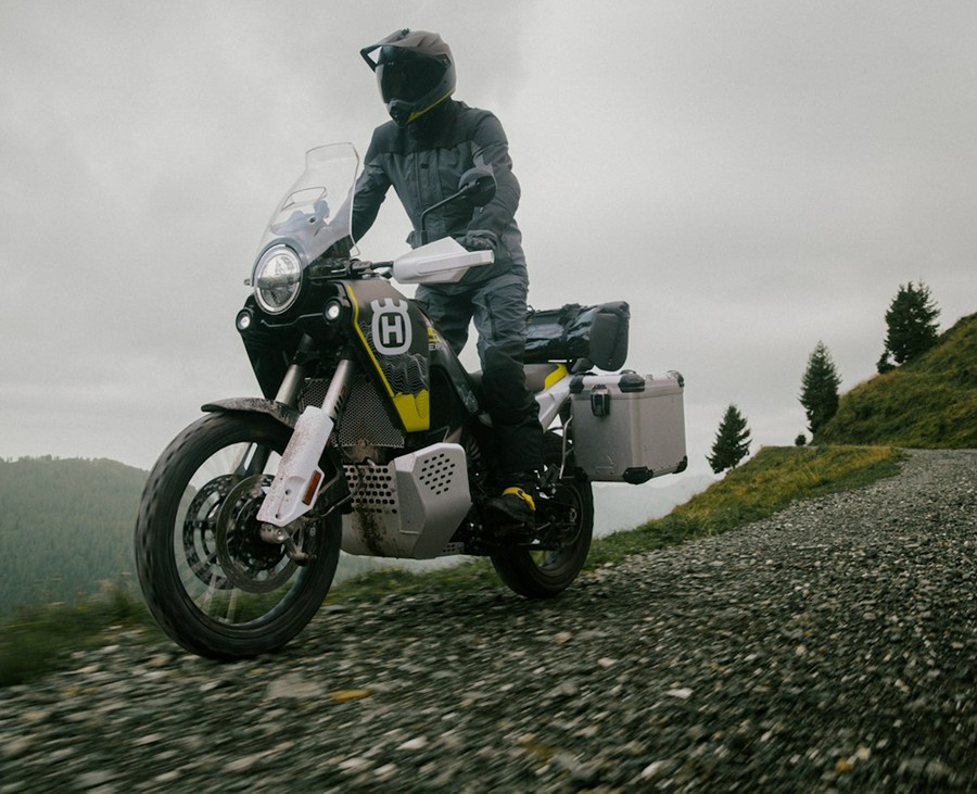2025 HUSQVARNA Norden 901 Expedition - H895672D