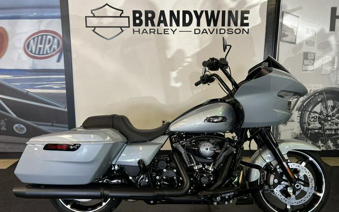 2024 Harley-Davidson Road Glide® Atlas Silver Metallic FLTRX