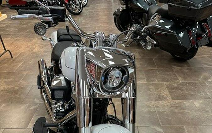 2026 Harley-Davidson® Fat Boy® White Onyx Pearl - Chrome