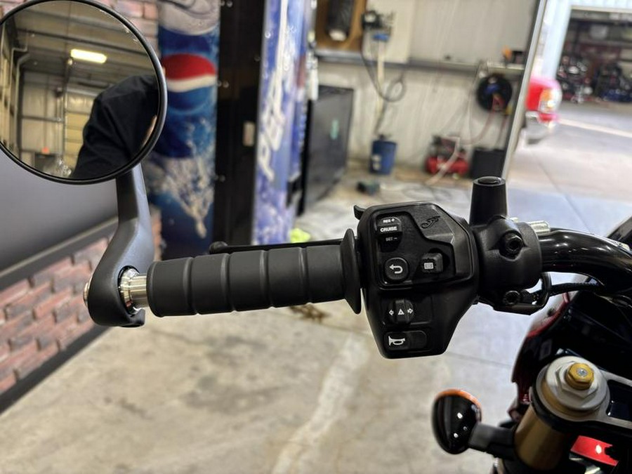 2026 Indian Motorcycle® 101 Scout® Sunset Red Metallic