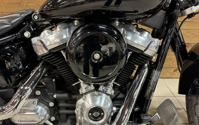 2019 Harley-Davidson® Softail Slim® Vivid Black FLSL