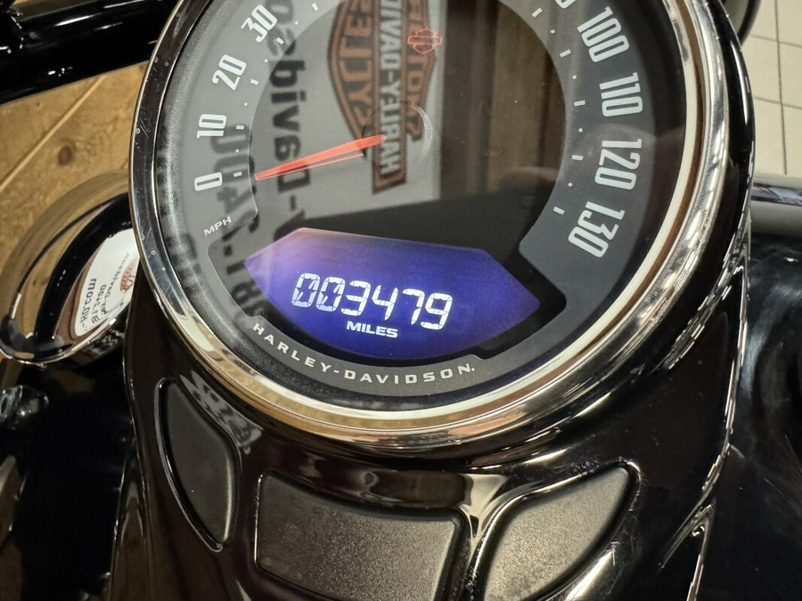 2019 Harley-Davidson® Softail Slim® Vivid Black FLSL