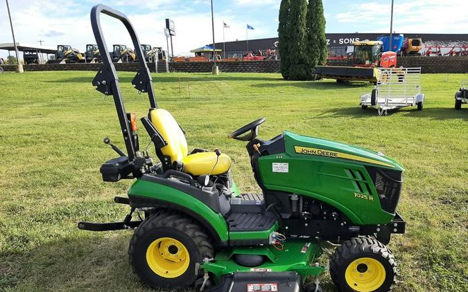 2014 John Deere 1025R