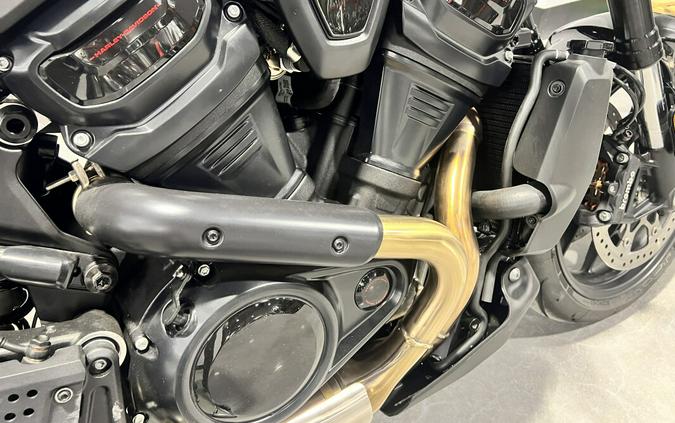 2025 Harley-Davidson® Pan America® 1250 ST Vivid Black RA1250ST