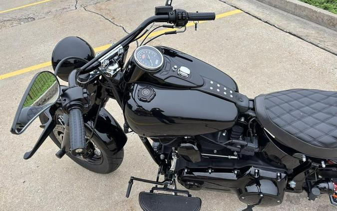 2015 Harley-Davidson® FLS - Softail Slim®