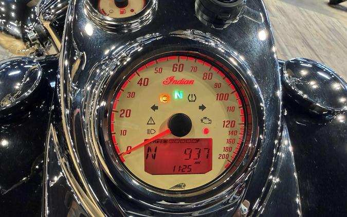 2024 INDIAN MOTORCYCLE SPRINGFIELD BLACK METALLIC AND TITANIUM METALLIC