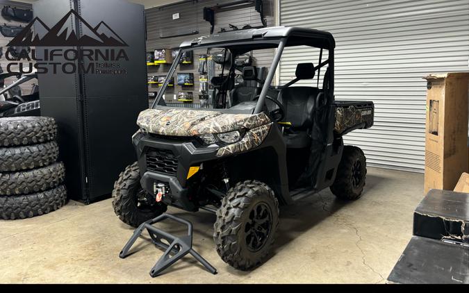 2024 Can-Am Defender XT HD10